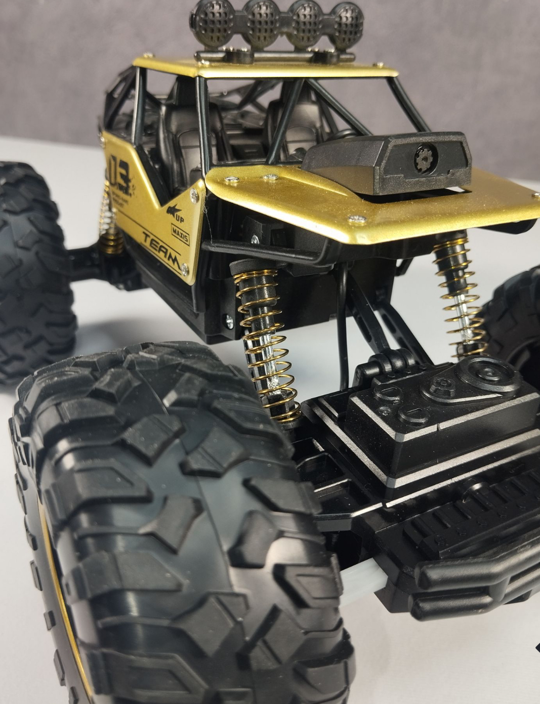 ماشین کنترلی دوربین دار BUILT TO LAST گلد - Image 2